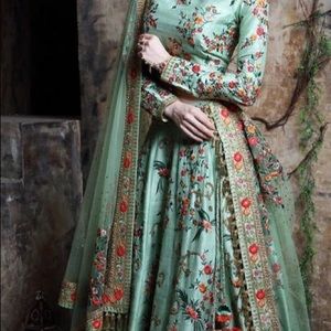 Indian/ Pakistani floral lehnga choli